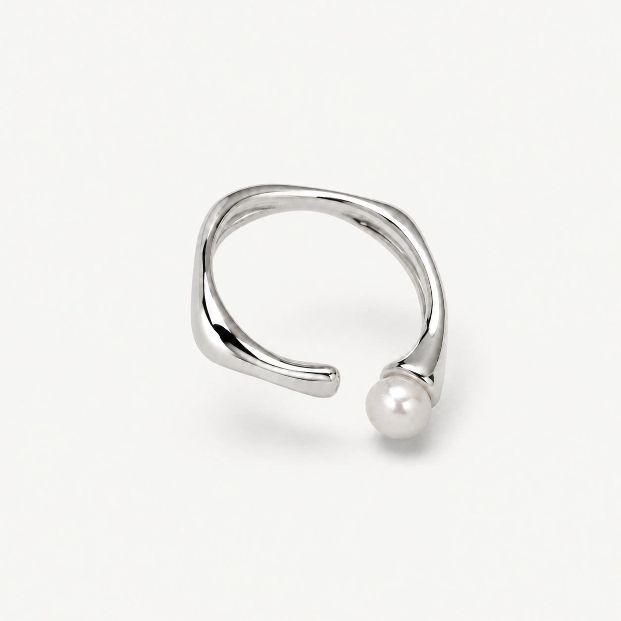 Charm Pearl Ring