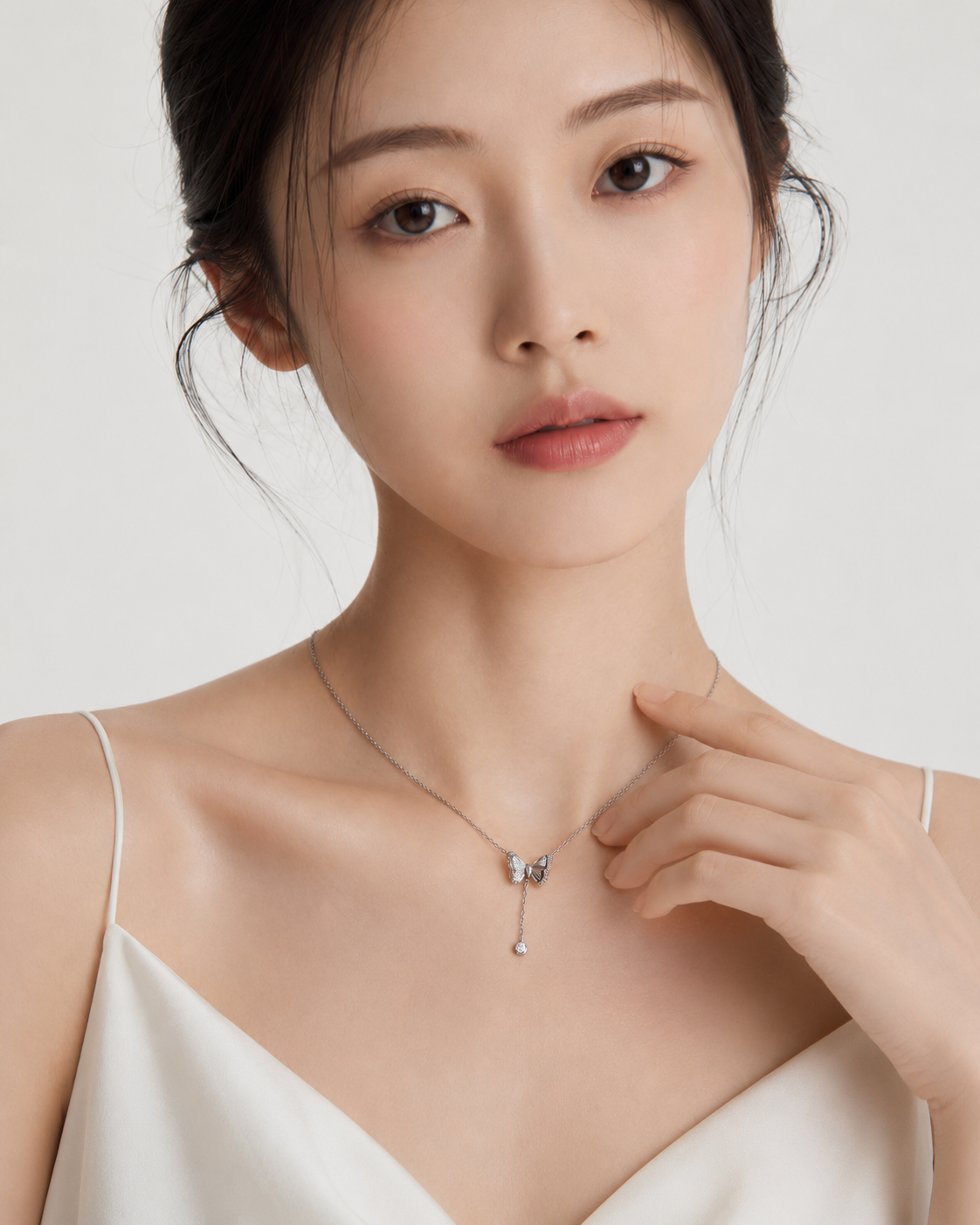 Ribbon Line Necklace