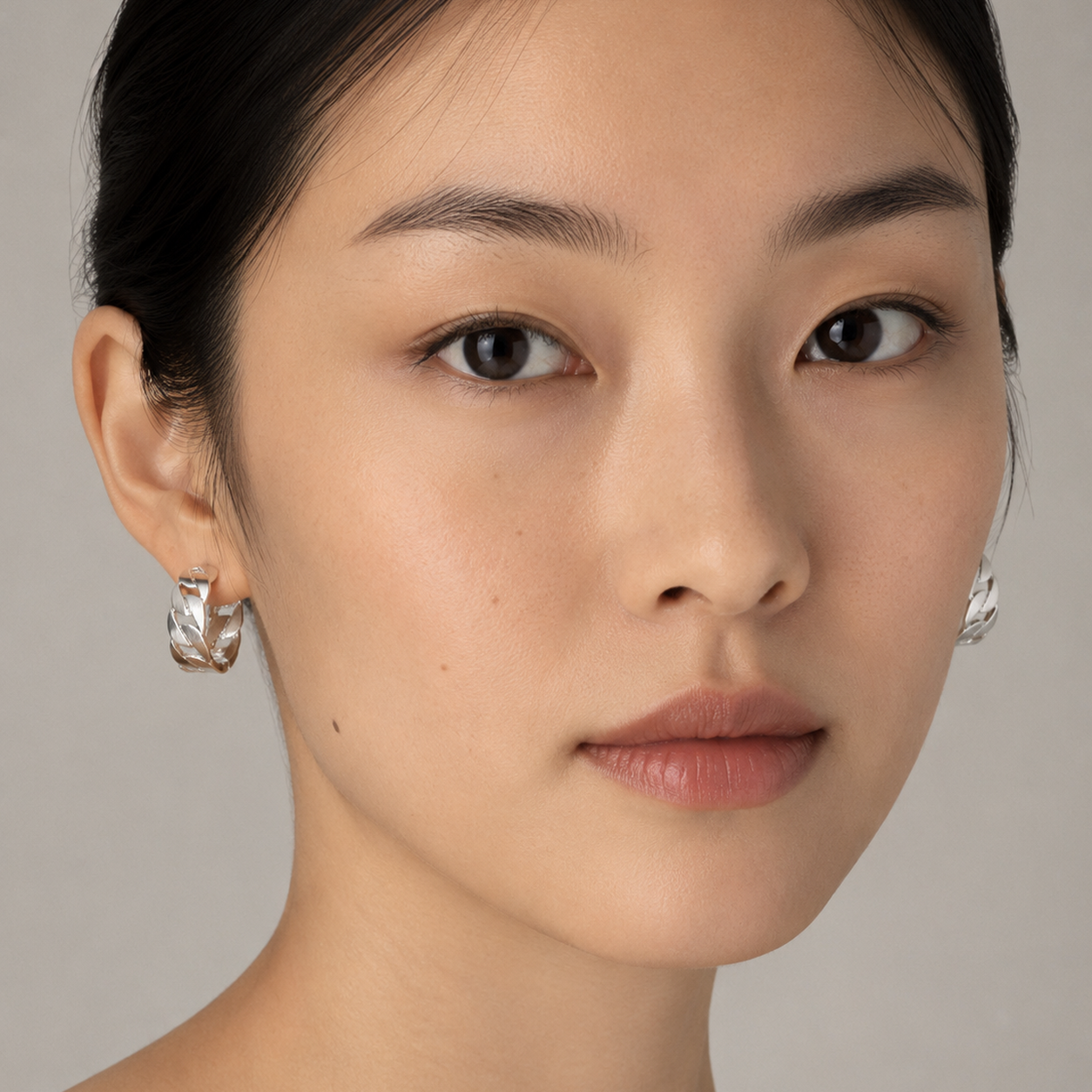 Object Grid Ear Cuff