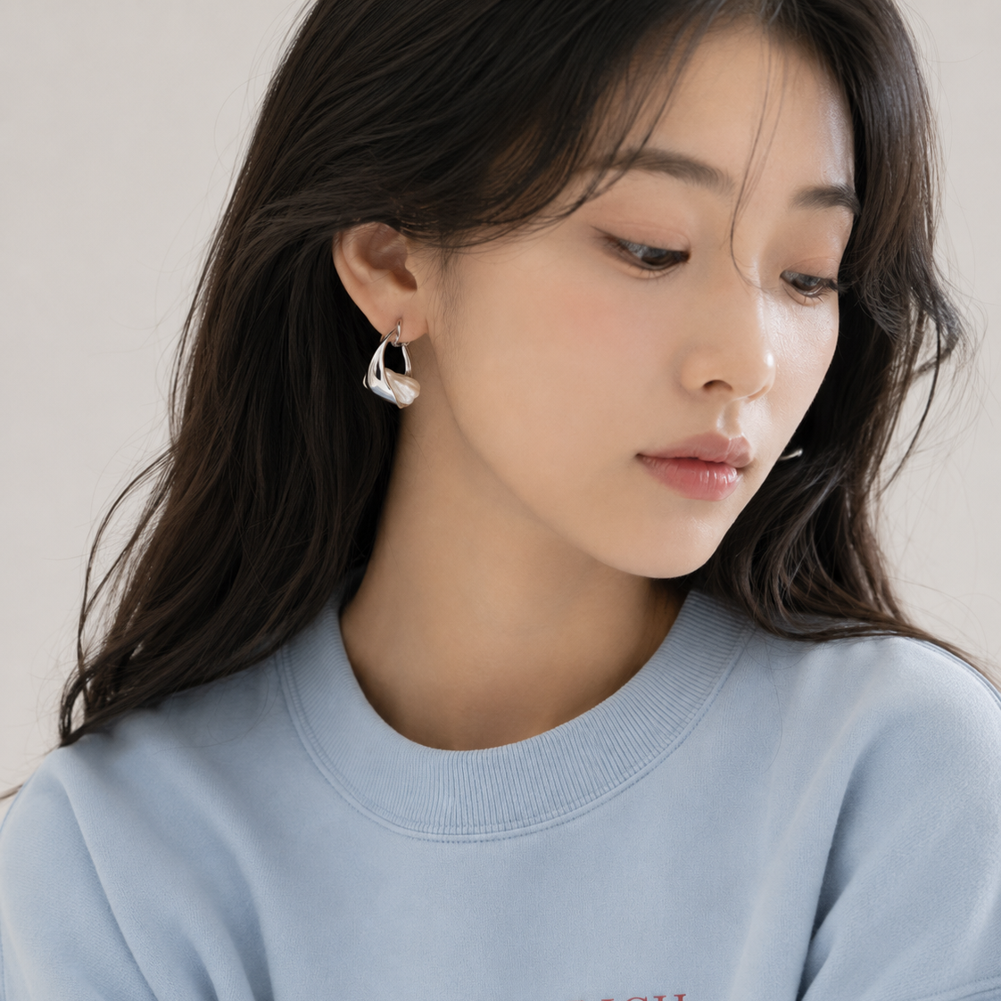Charm Baroque Pearl Ear Cuff