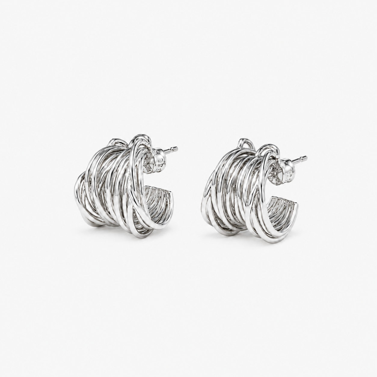 Object Wave Ear Cuff