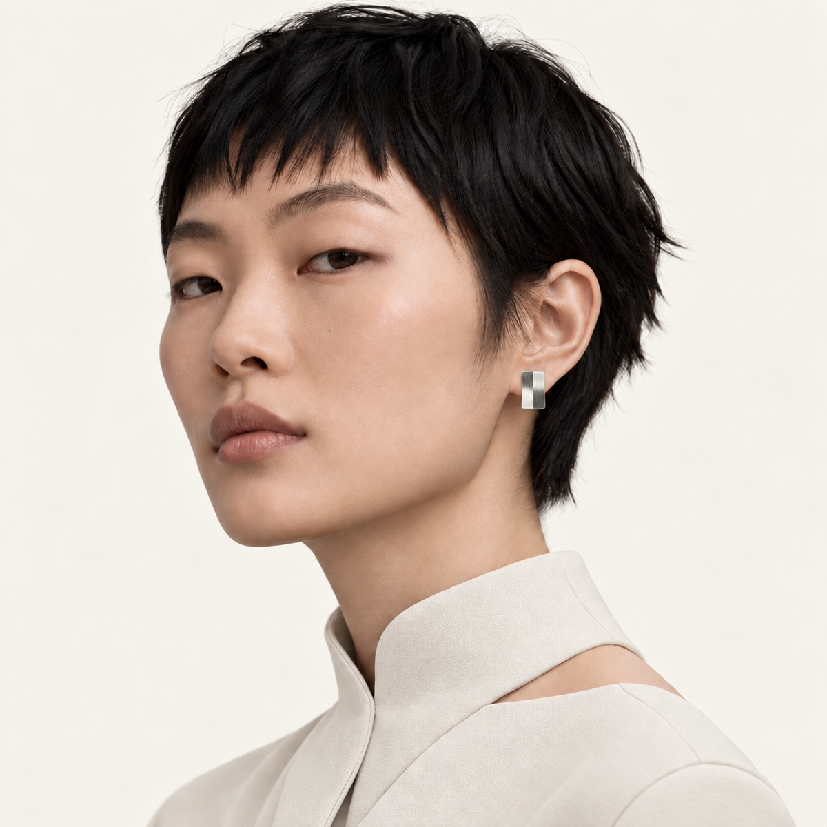 Quiet Fold Earrings — image 3