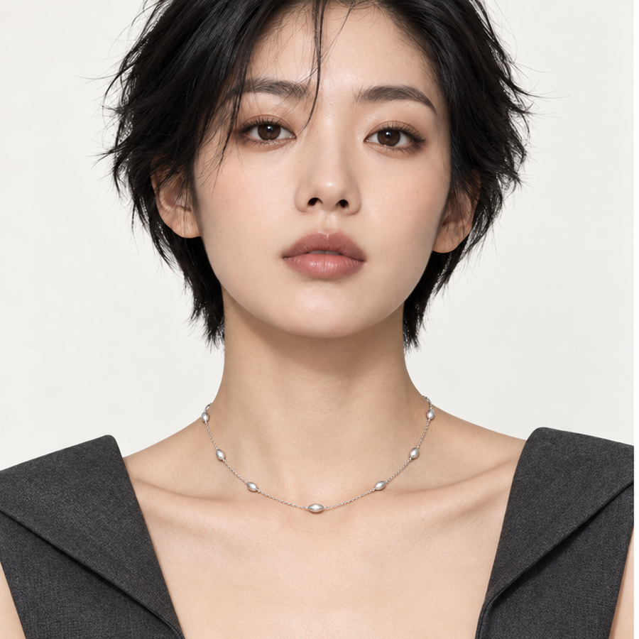 Soft Echo Necklace