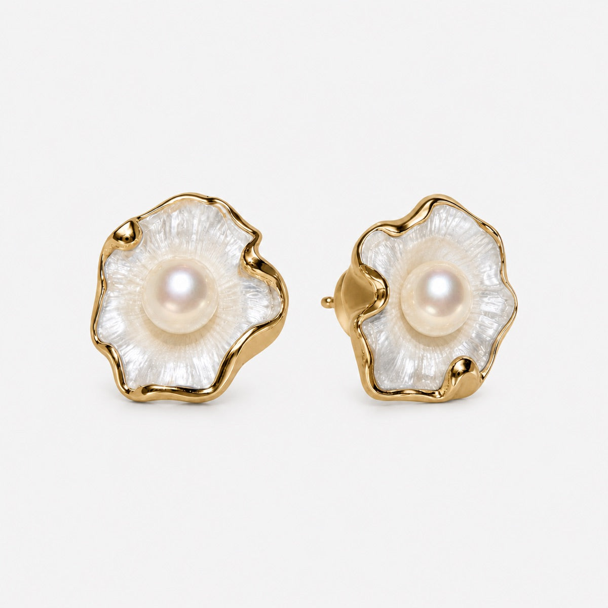 Gilded Leaf Pearl Earrings detail angle