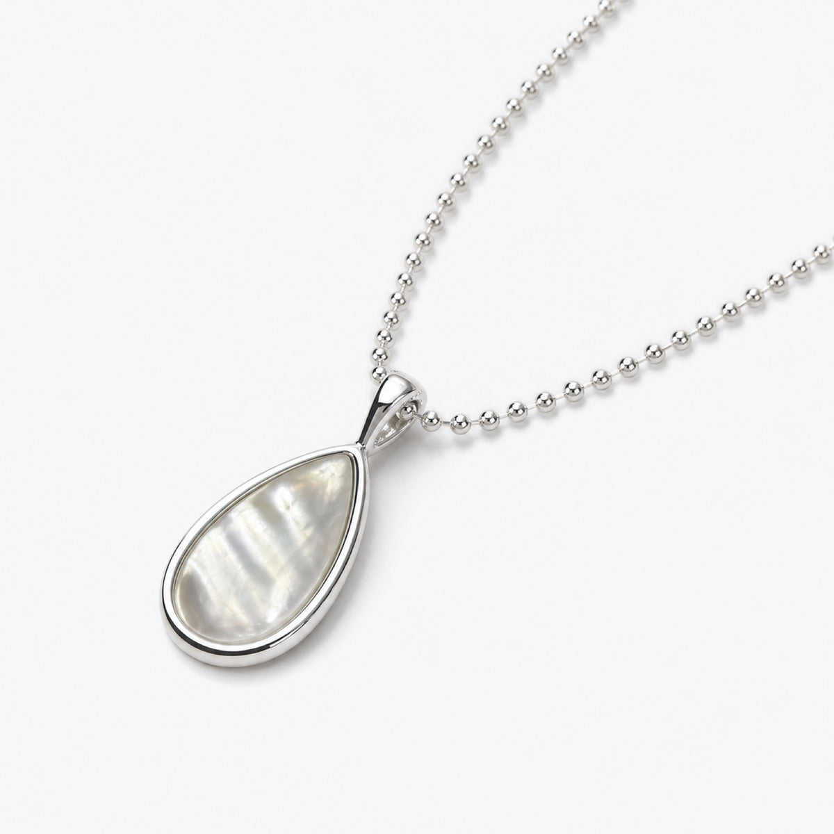 Silver Leaf Drop Necklace detail angle
