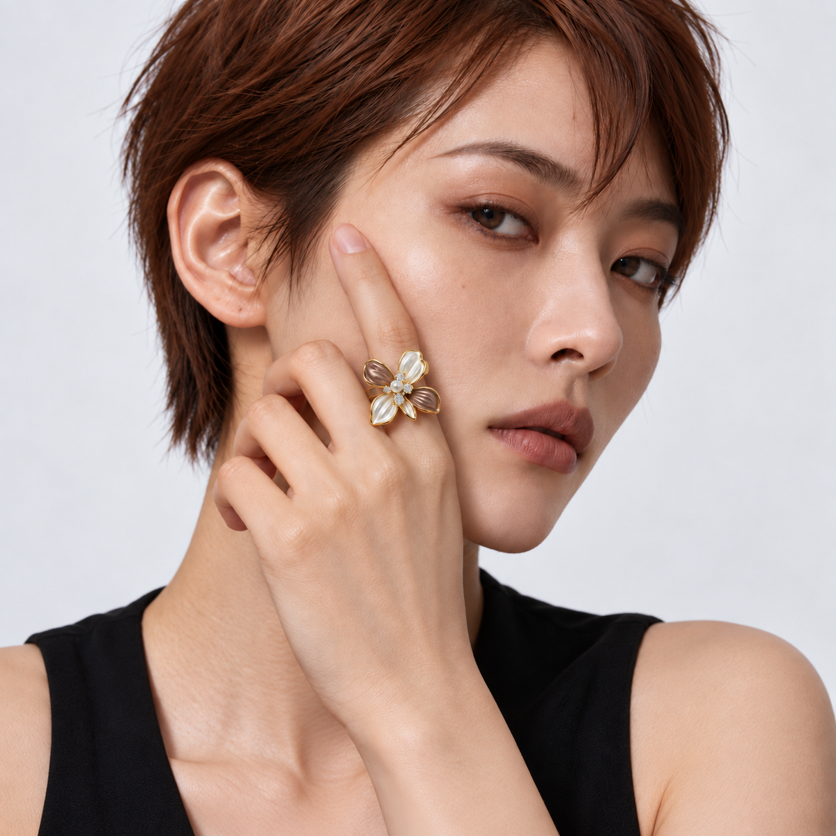 Amber Petal Ring — model detail