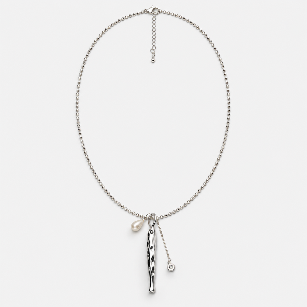 Falling Trace Necklace — product angle