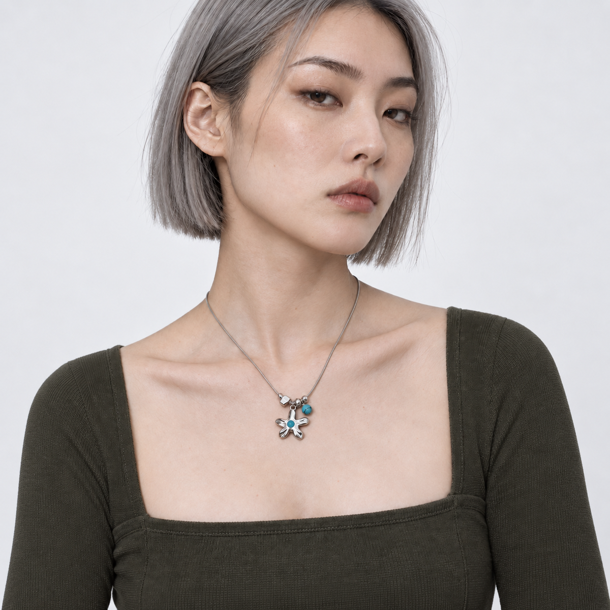 Blue Note Bloom Necklace — model front