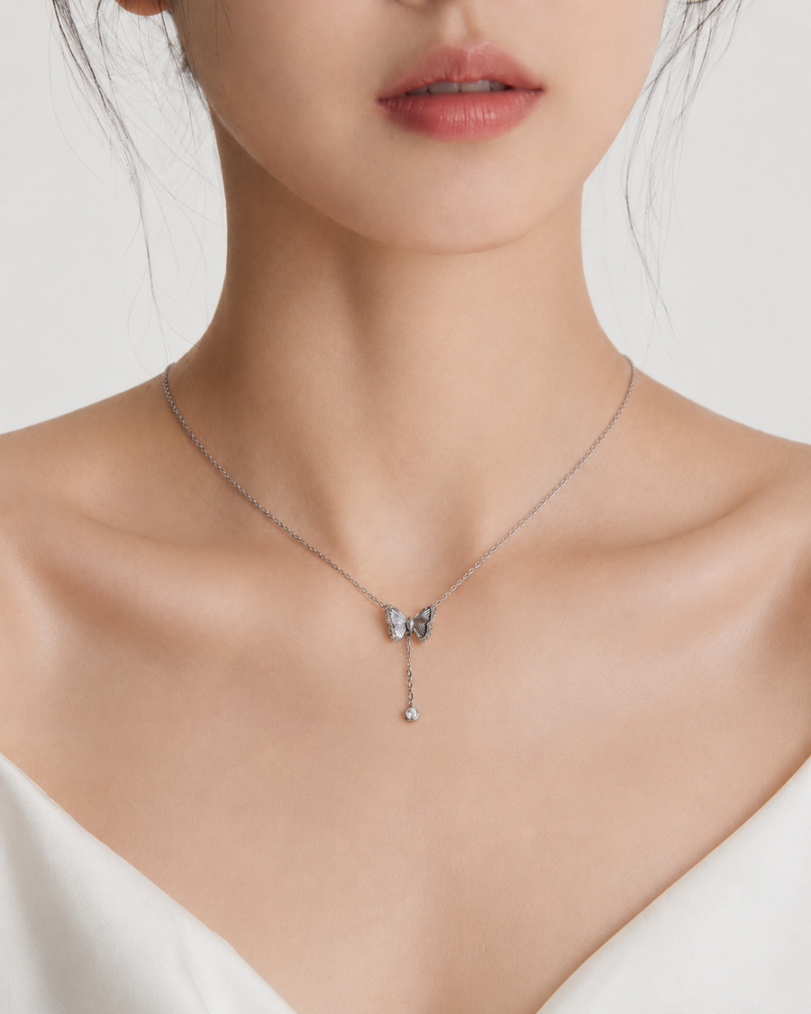 Ribbon Line Necklace